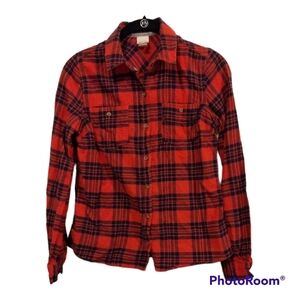 Mossimo black and red plaid long‎ sleeve button down
